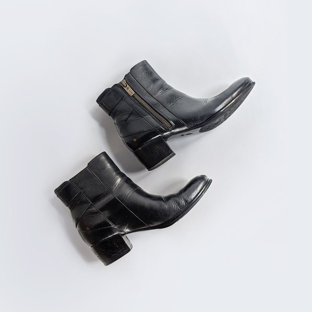 Isola black leather heeled boots size 6
